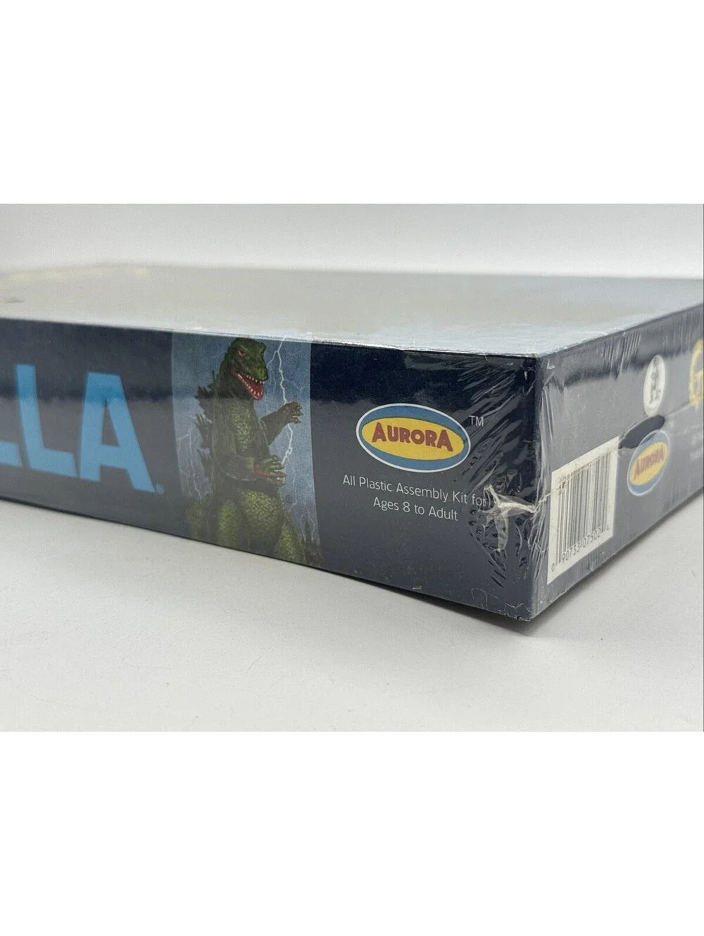 Godzilla Toho Productions Model Kit #7502 by Aurora Factory Sealed 2000 Vintage